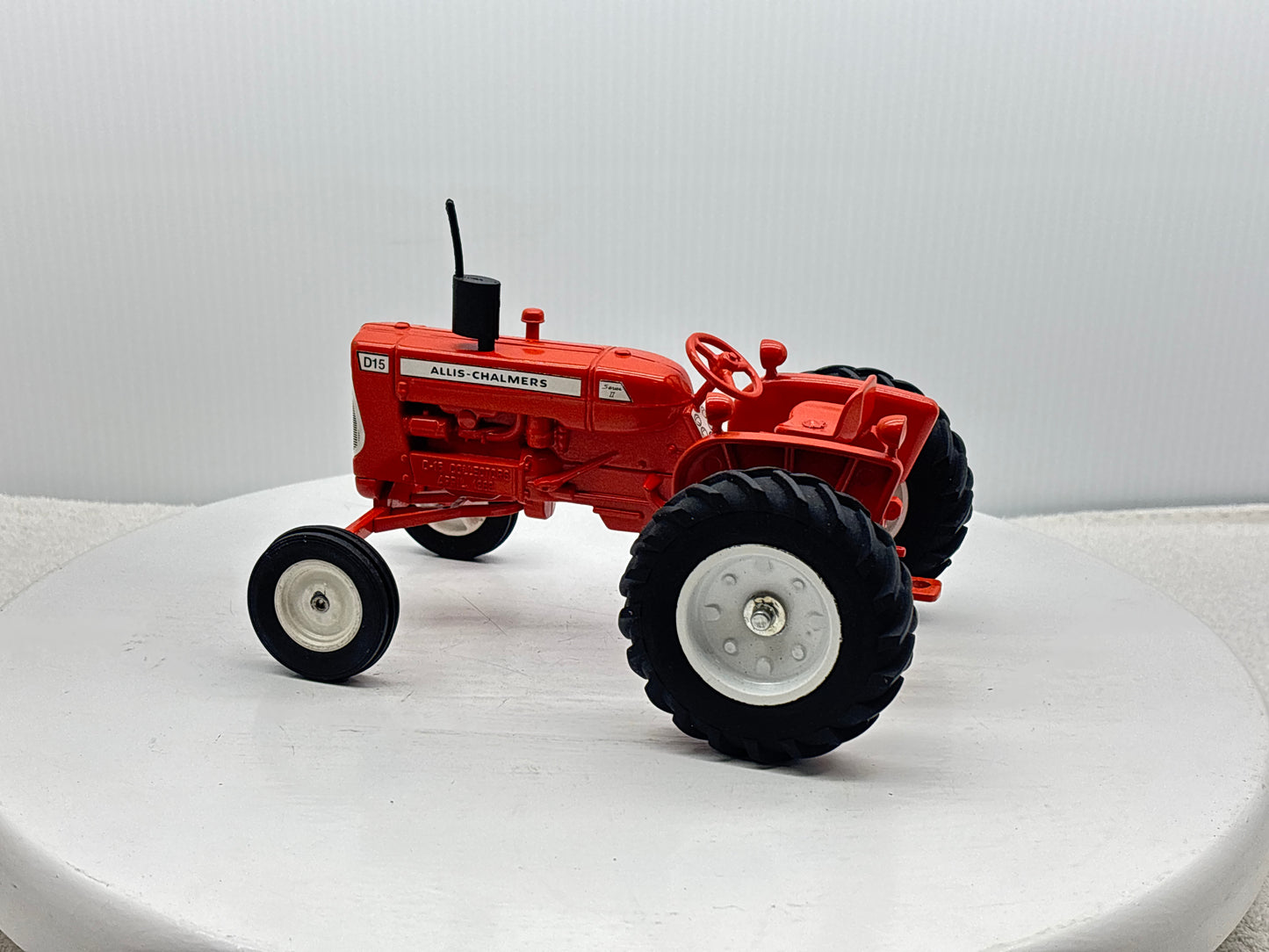 1/16 Allis-Chalmers D-15 Collector Edition