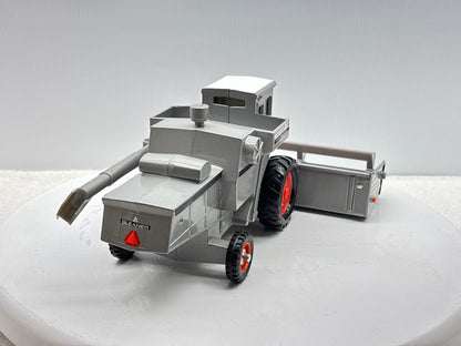 1/32 Allis-Chalmers Gleaner L2 Red Stripe