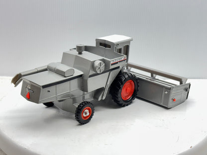 1/32 Allis-Chalmers Gleaner L2 Red Stripe