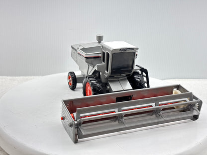 1/32 Allis-Chalmers Gleaner L2 Red Stripe