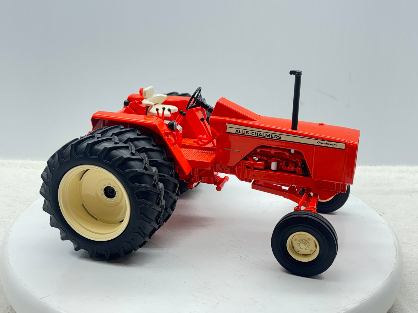 1/16 Allis-Chalmers One-Ninety