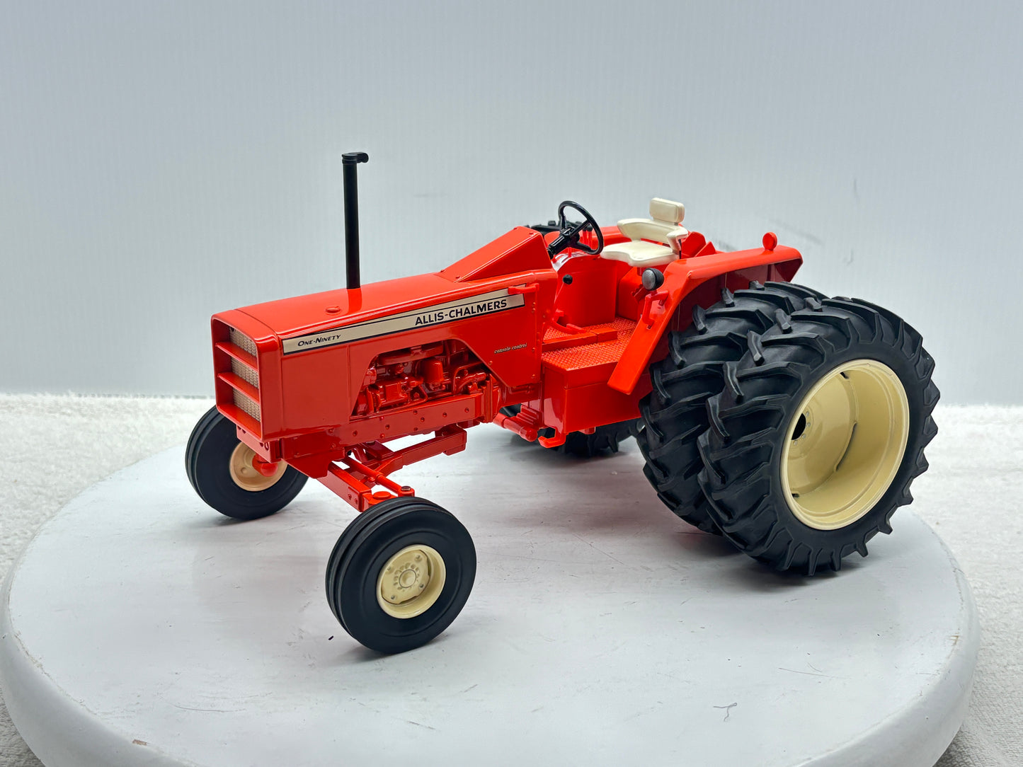 1/16 Allis-Chalmers One-Ninety