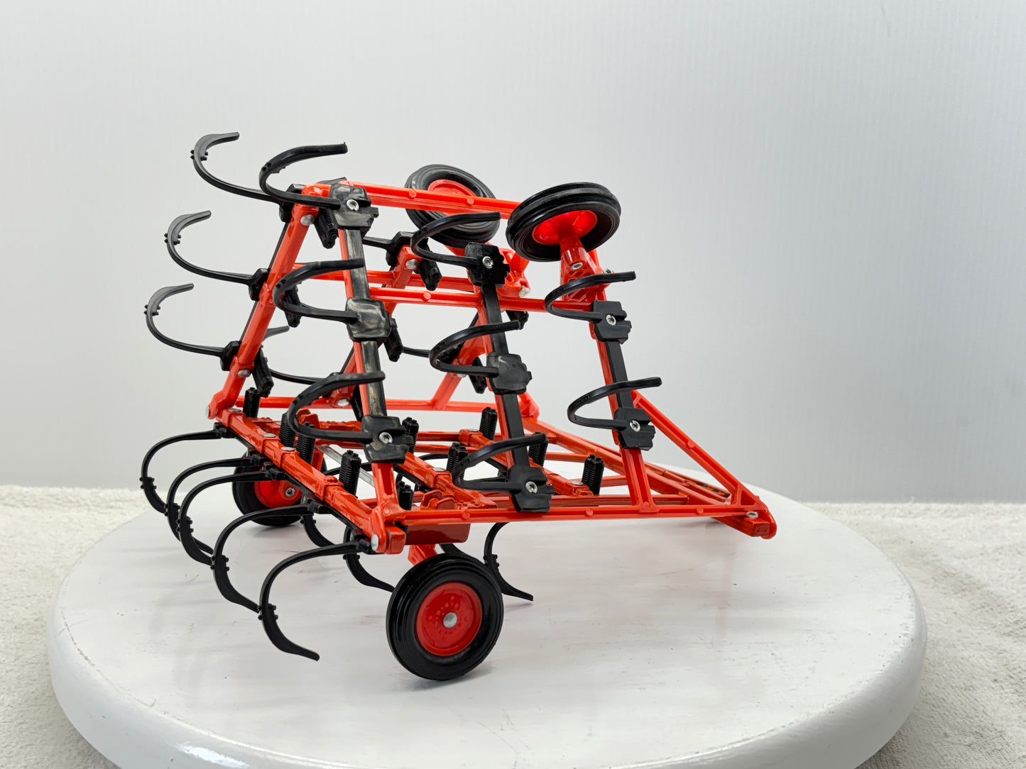 1/16 Allis-Chalmers Tillage Plow