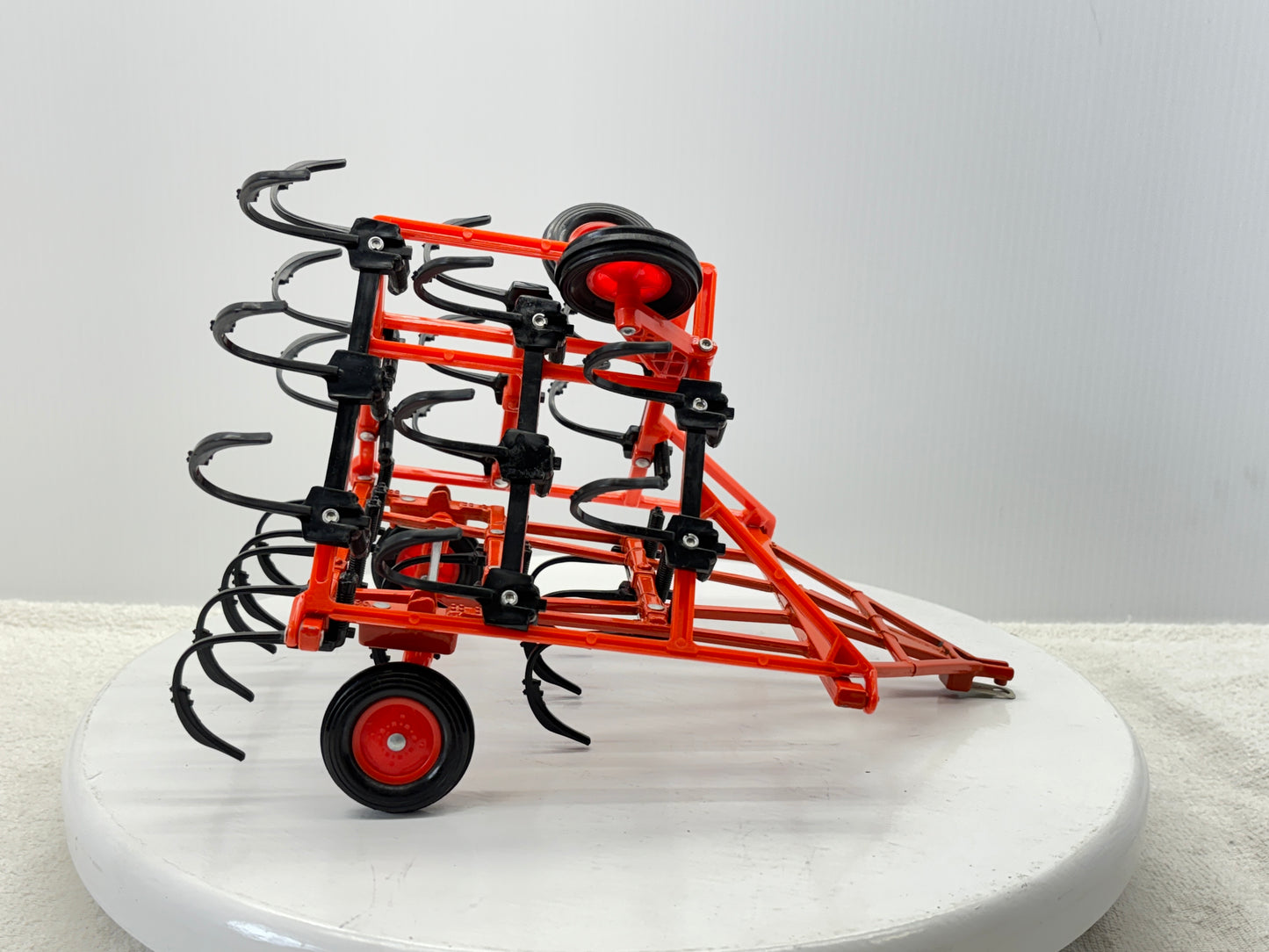 1/16 Allis-Chalmers Tillage Plow