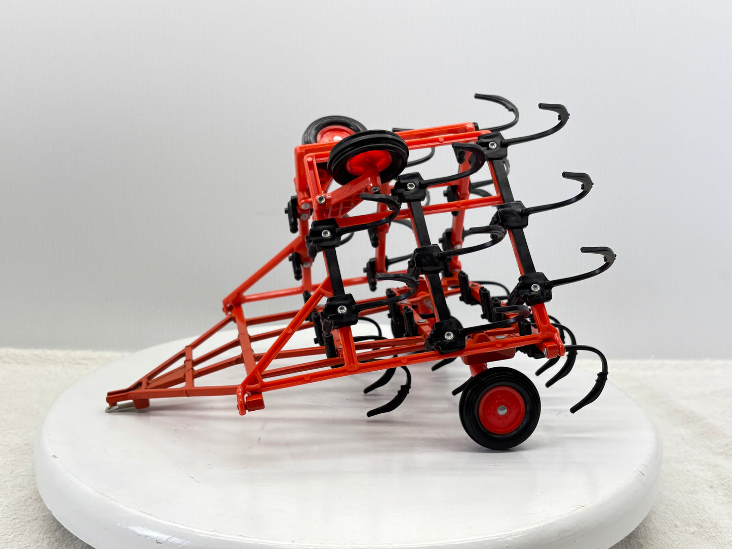 1/16 Allis-Chalmers Tillage Plow
