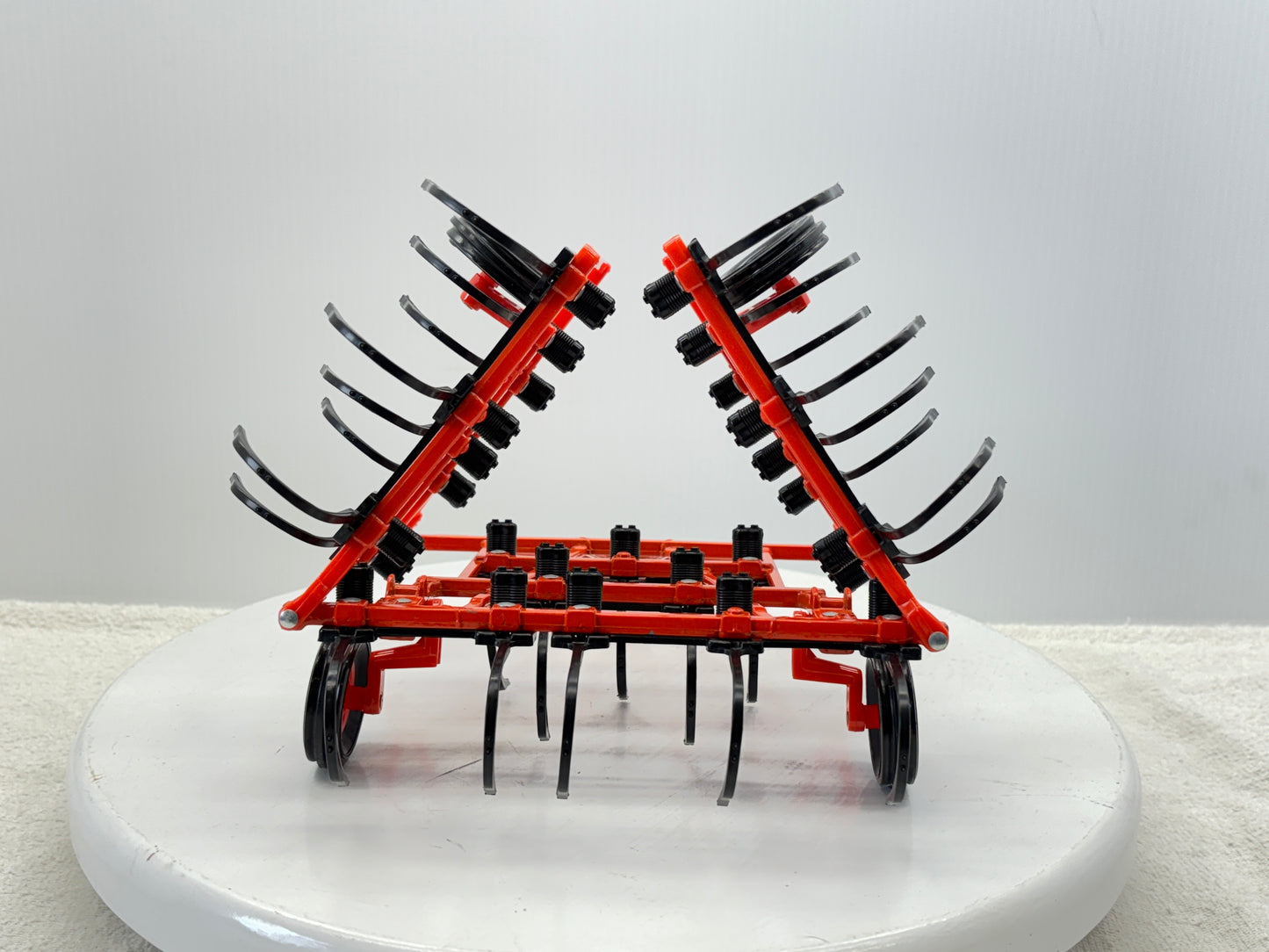 1/16 Allis-Chalmers Tillage Plow