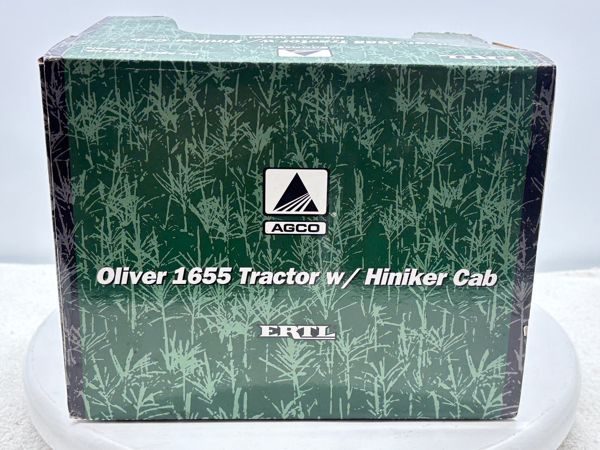 1/16 Oliver 1655 with Hiniker Cab