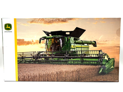 1/32 John Deere S7 900 Tracked Prestige Combine