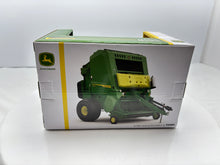 1/32 John Deere 561R