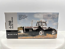 1/32 White 4-250 Red Stripe