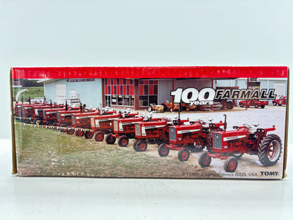 1/64 Case IH Farmall 100th Gold