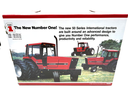 1/16 International 5088 Black Chase