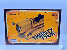 1/16 Caterpillar Twenty-Five