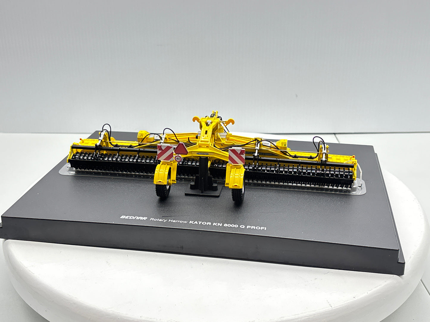 1/32 Bednar Kator KN 8000 Q