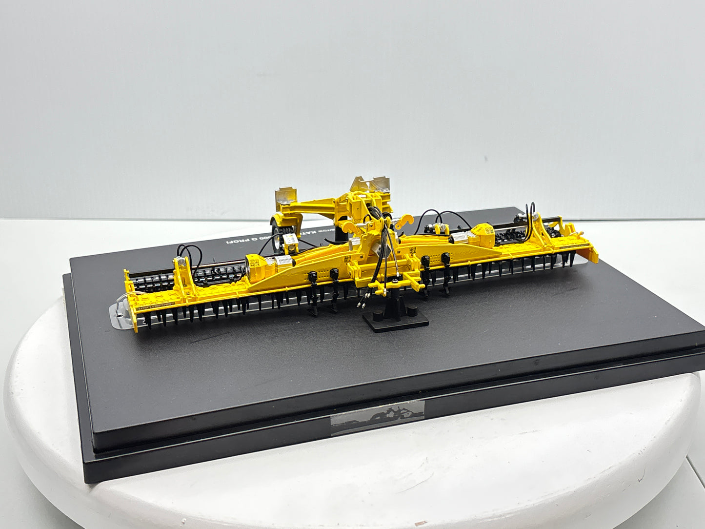 1/32 Bednar Kator KN 8000 Q