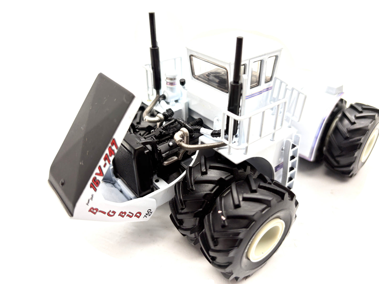 1/64 Big Bud 16V-747 760HP