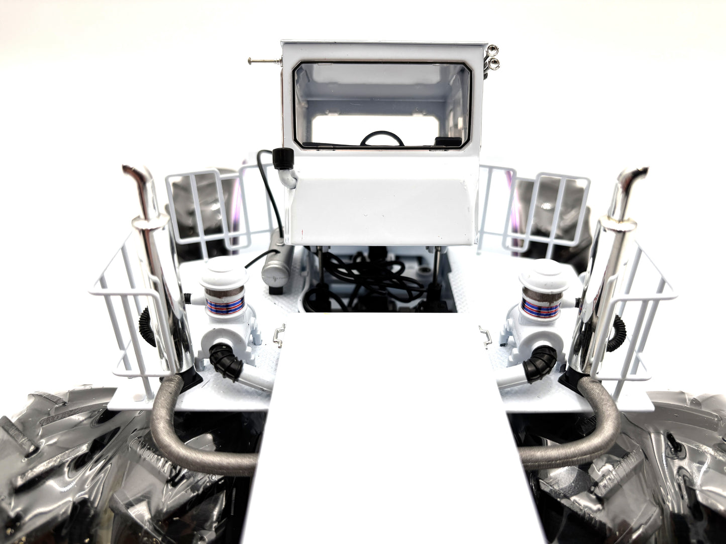 1/32 Big Bud 16V-747 Field Edition