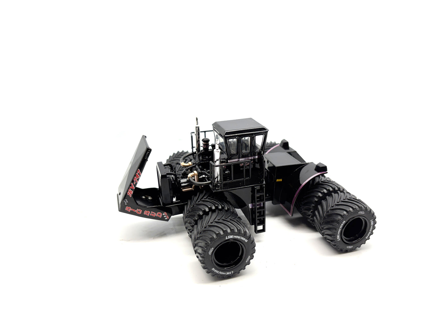 1/64 Big Bud 16V-747 "Black Edition"