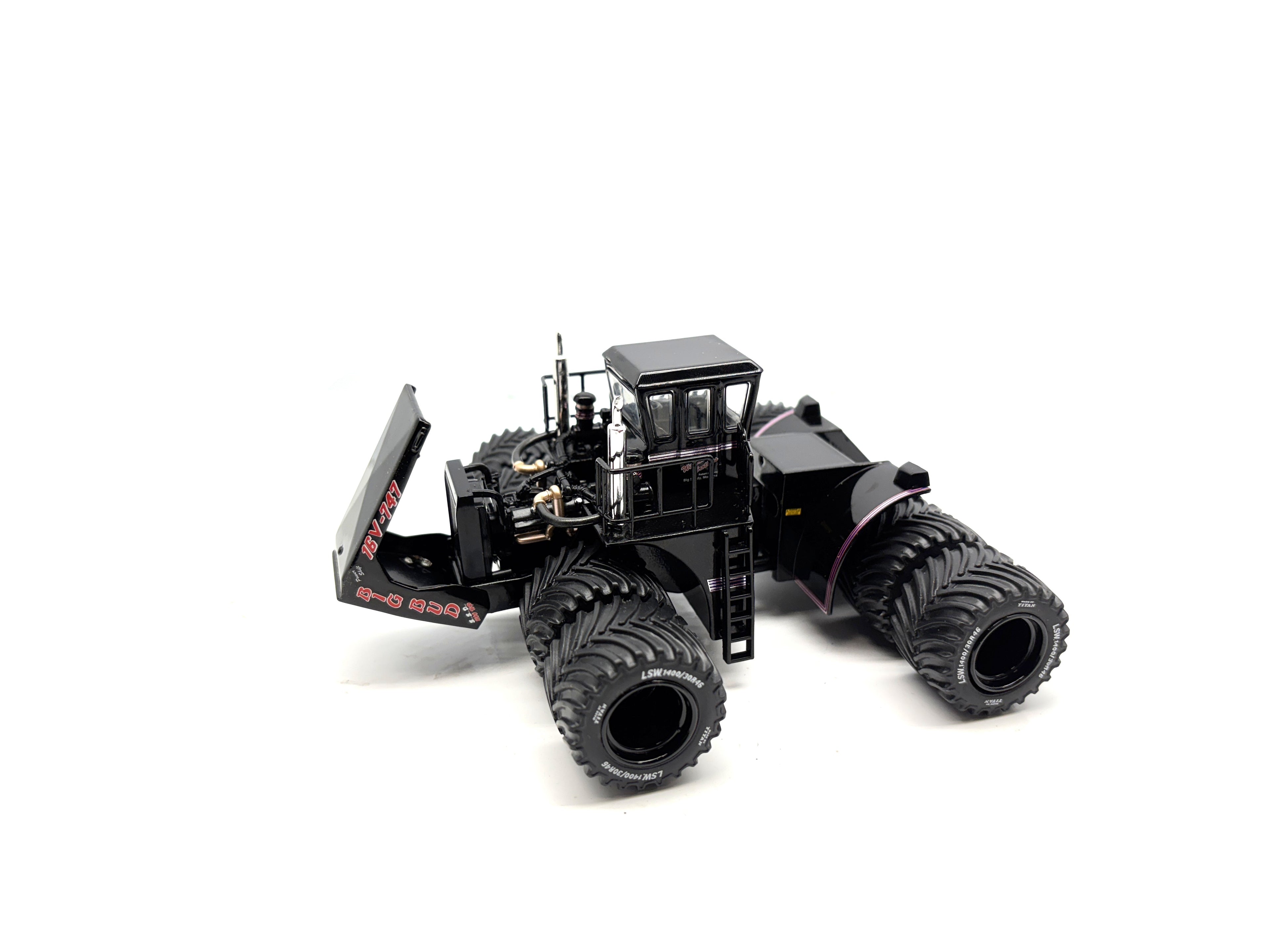 1/64 Big Bud 16V-747 "Black Edition"