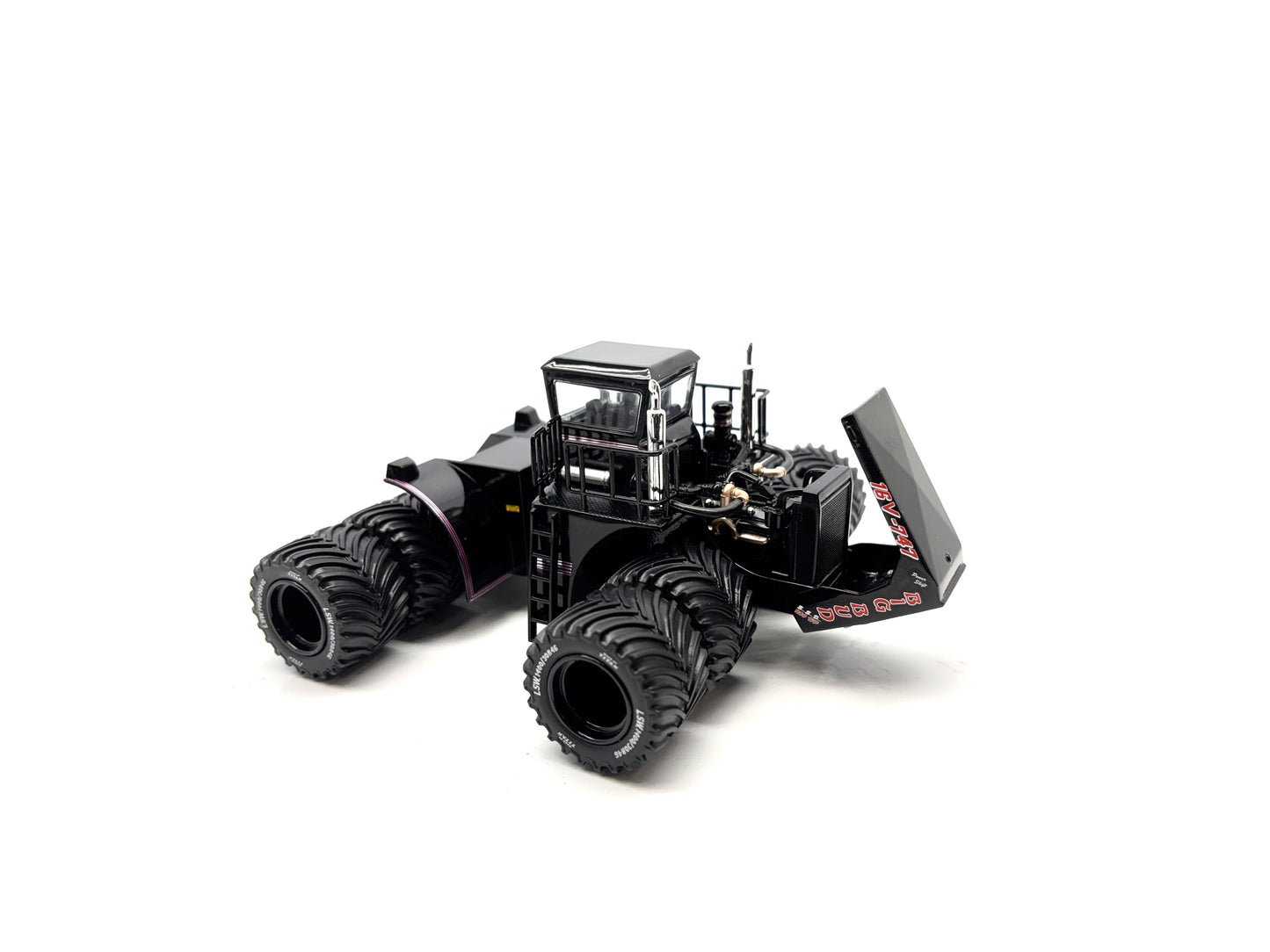 1/64 Big Bud 16V-747 "Black Edition"