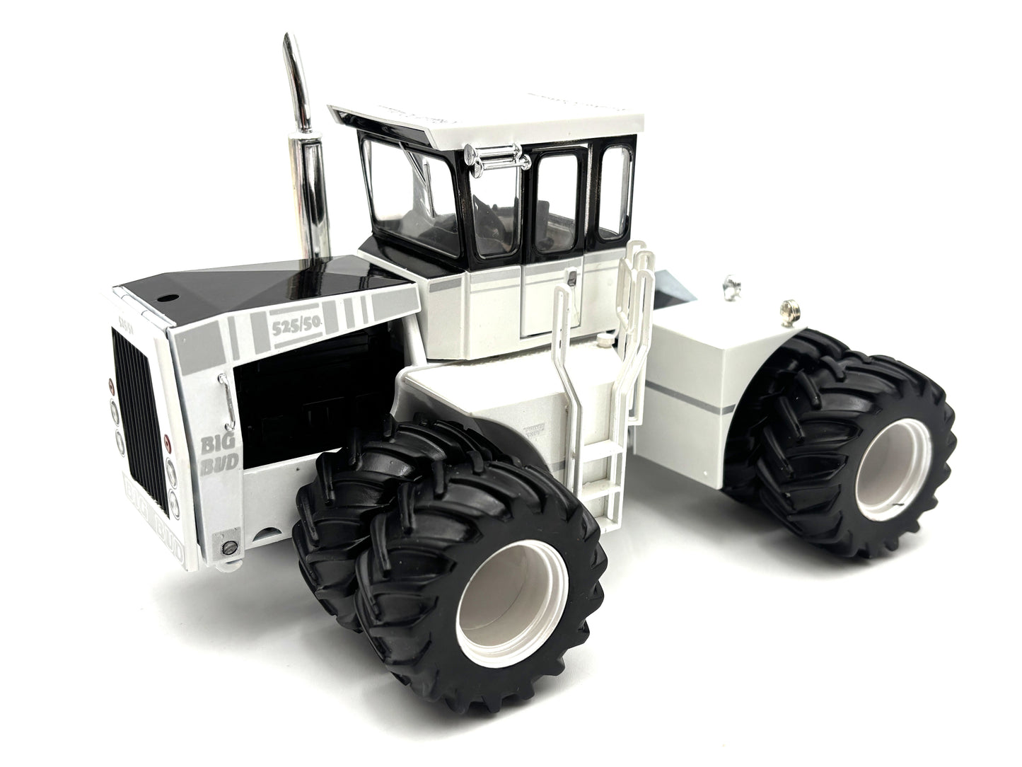 1/32 Big Bud 525-50 Signed "Ice Chaser"