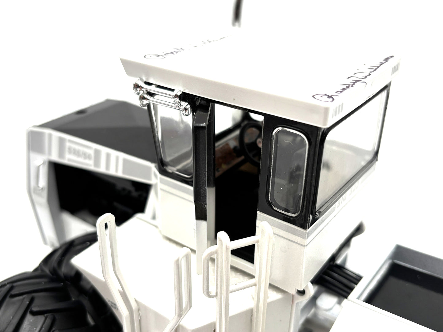 1/32 Big Bud 525-50 Signed "Ice Chaser"
