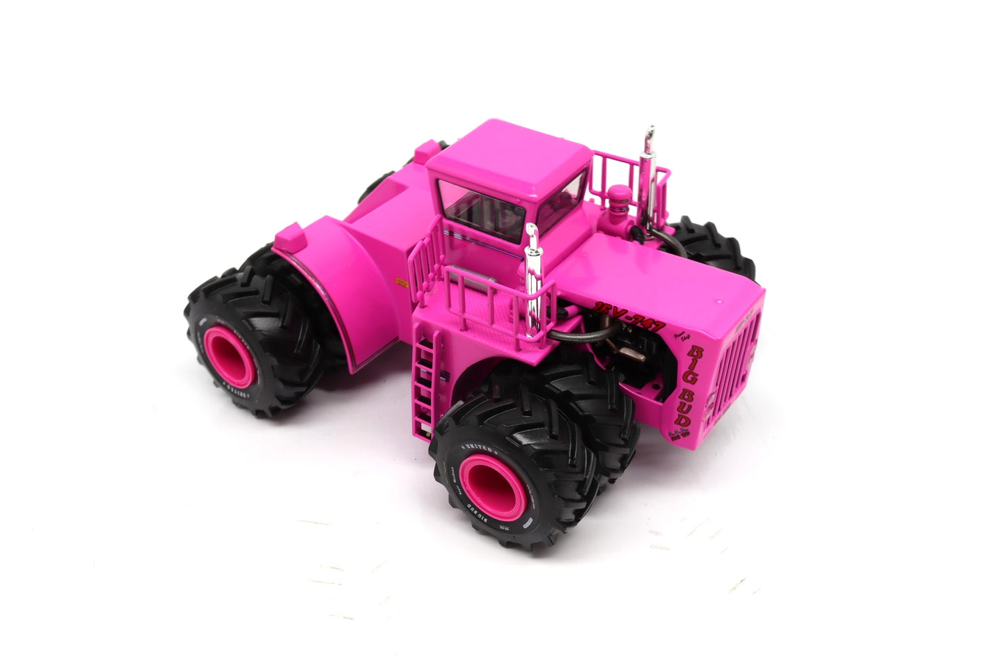 1/64 Big Bud "Pink" 16V-747 40112
