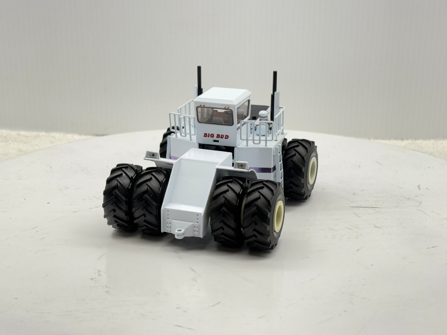1/64 Big Bud 16V-747 760HP