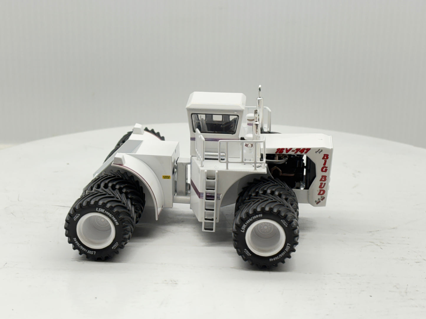 1/64 Big Bud 16V-747 Titan LSW Signed