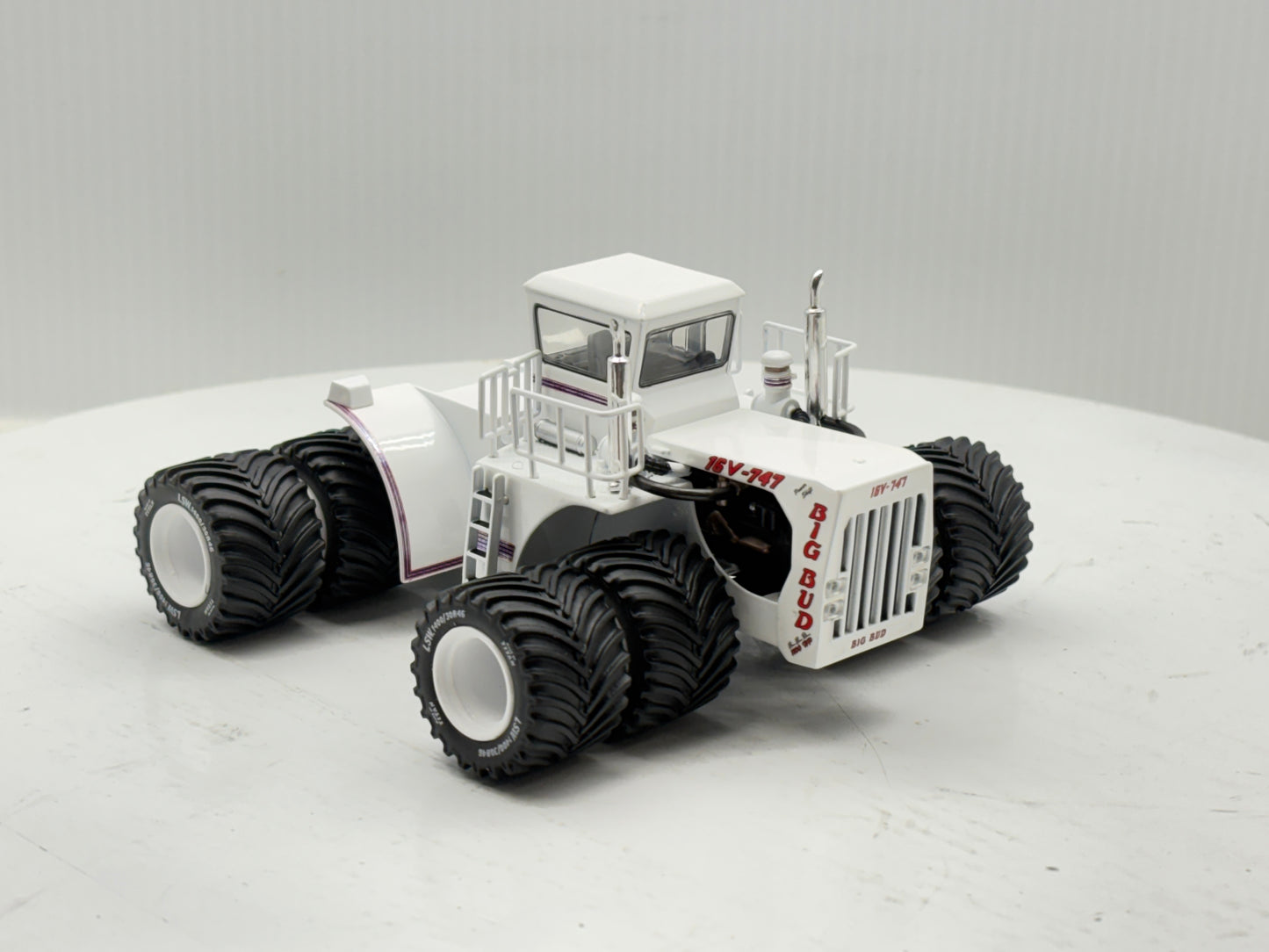 1/64 Big Bud 16V-747 Titan LSW Signed