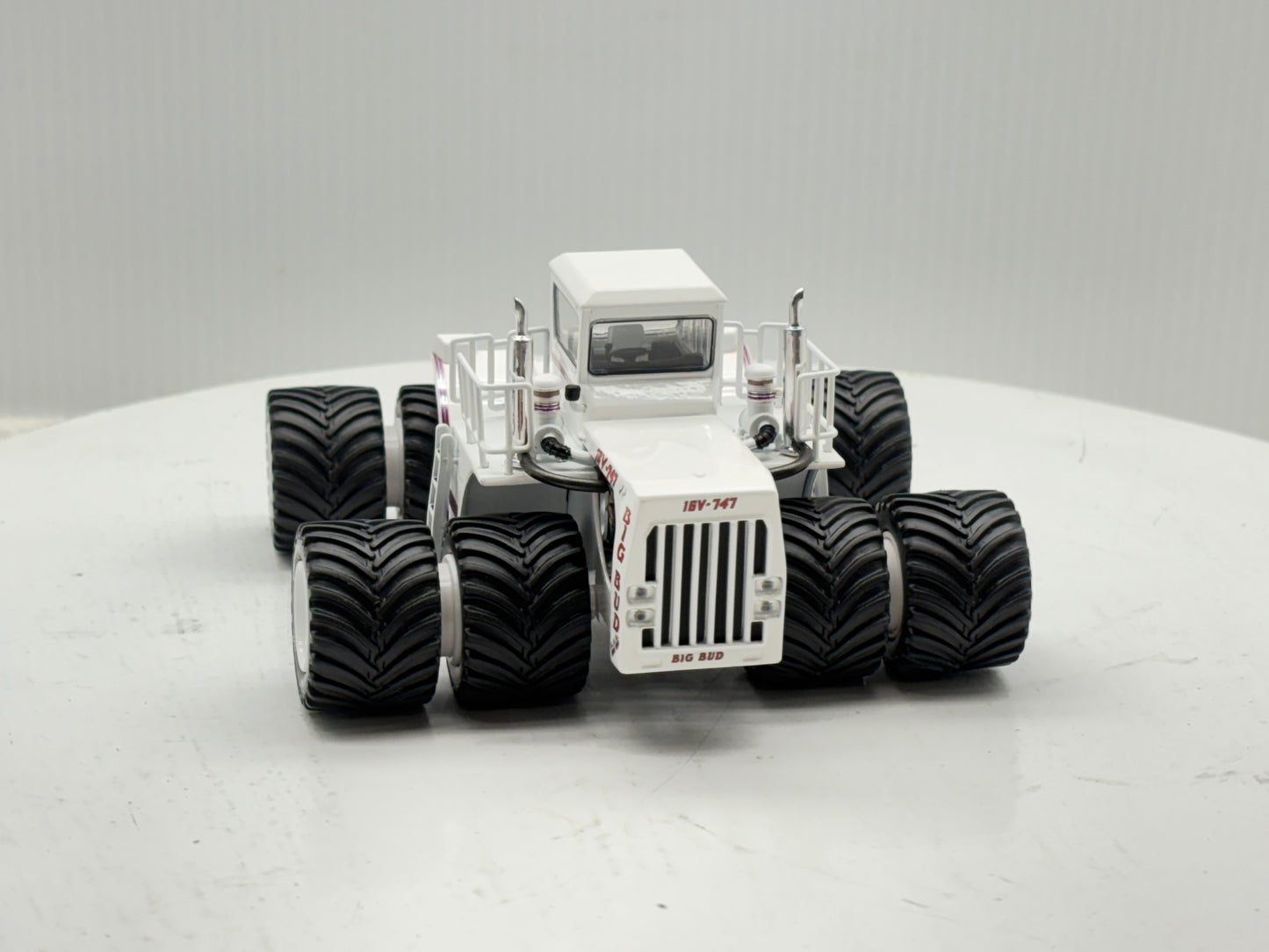 1/64 Big Bud 16V-747 Titan LSW Signed