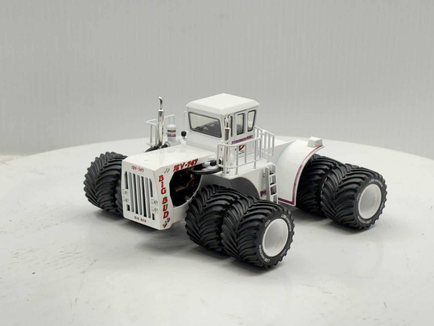 1/64 Big Bud 16V-747 Titan LSW Signed