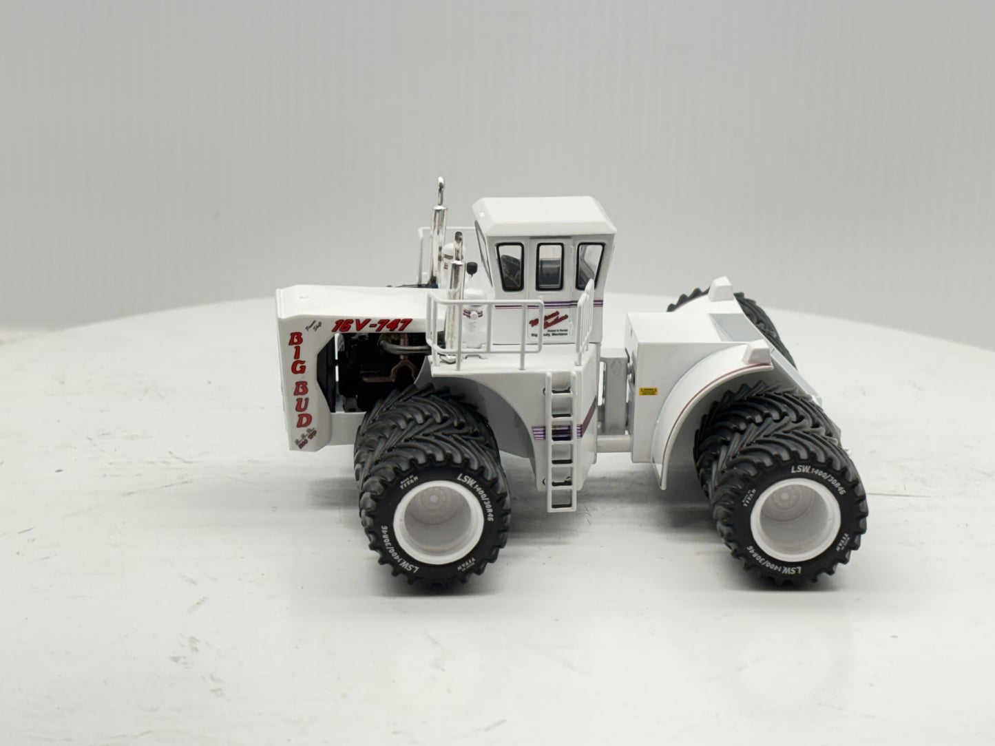 1/64 Big Bud 16V-747 Titan LSW Signed