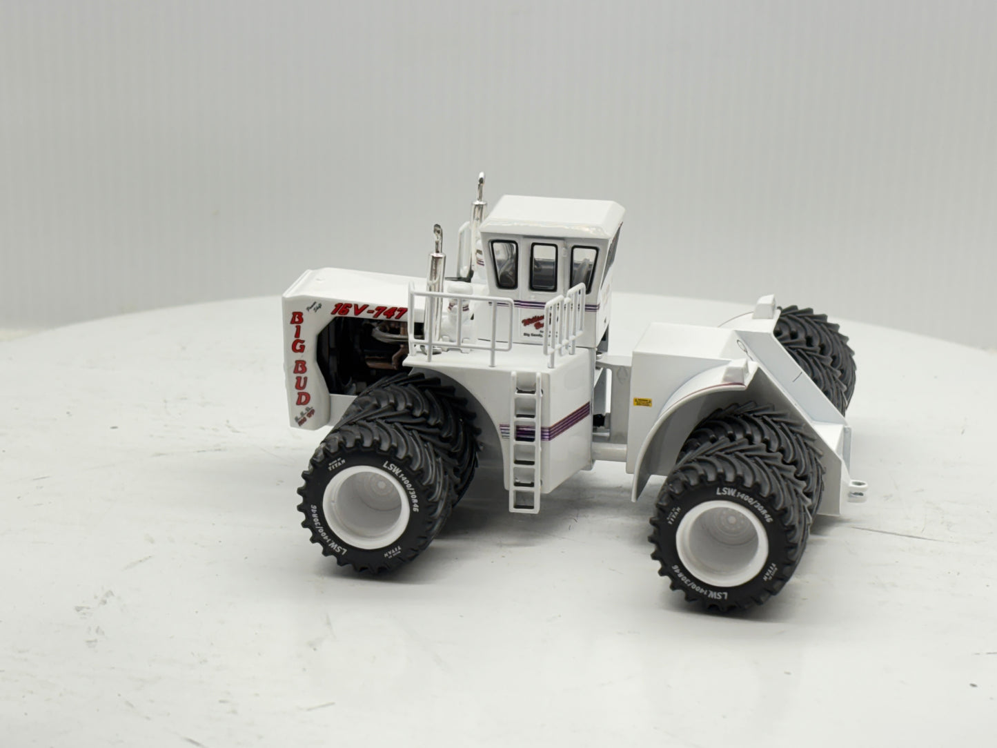 1/64 Big Bud 16V-747 Titan LSW Signed
