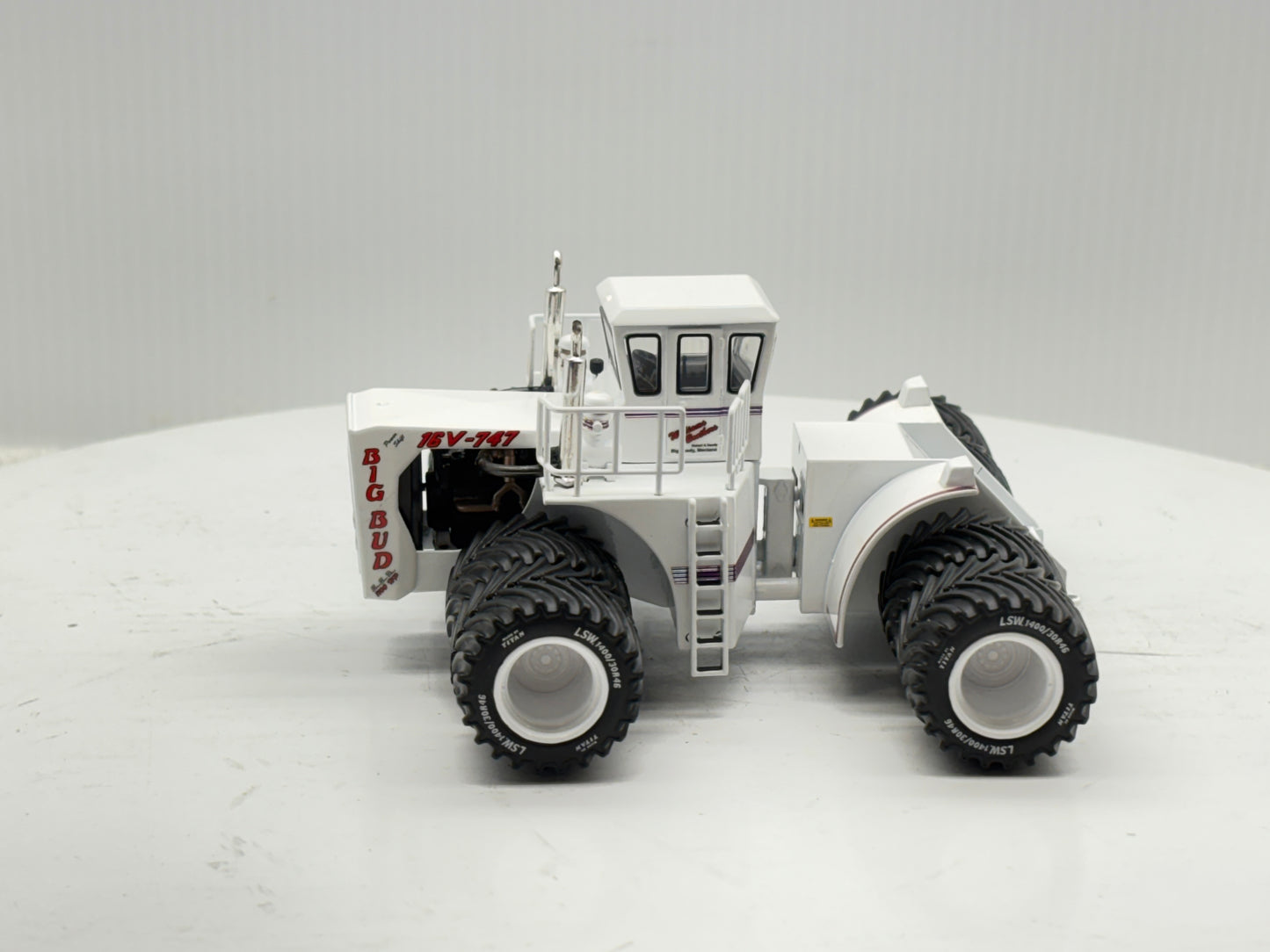 1/64 Big Bud 16V-747 Titan LSW Signed