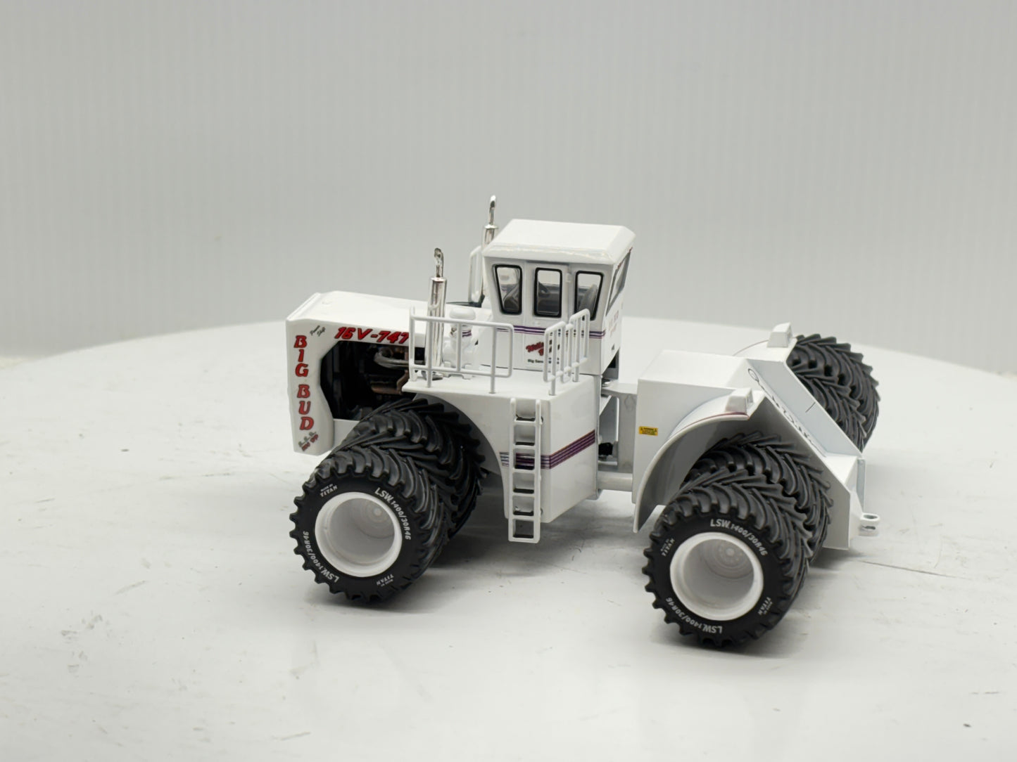1/64 Big Bud 16V-747 Titan LSW Signed
