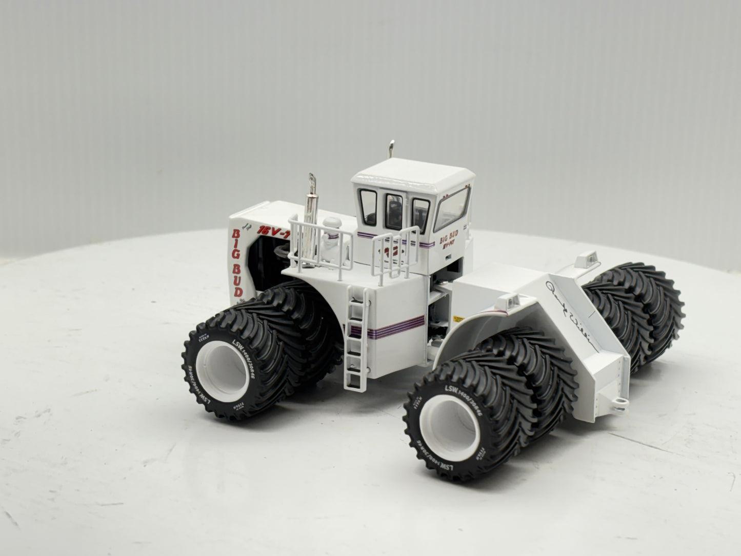 1/64 Big Bud 16V-747 Titan LSW Signed