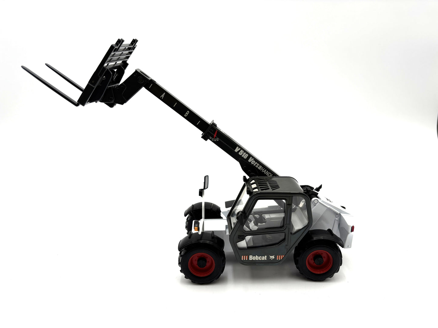 1/25 Bobcat V518 VersaHANDLER