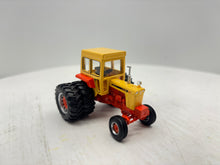 1/64 Case 1030 Cab + Duals