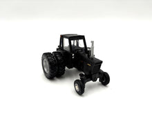 1/64 Case 1070 NFTM ''Black Chase''