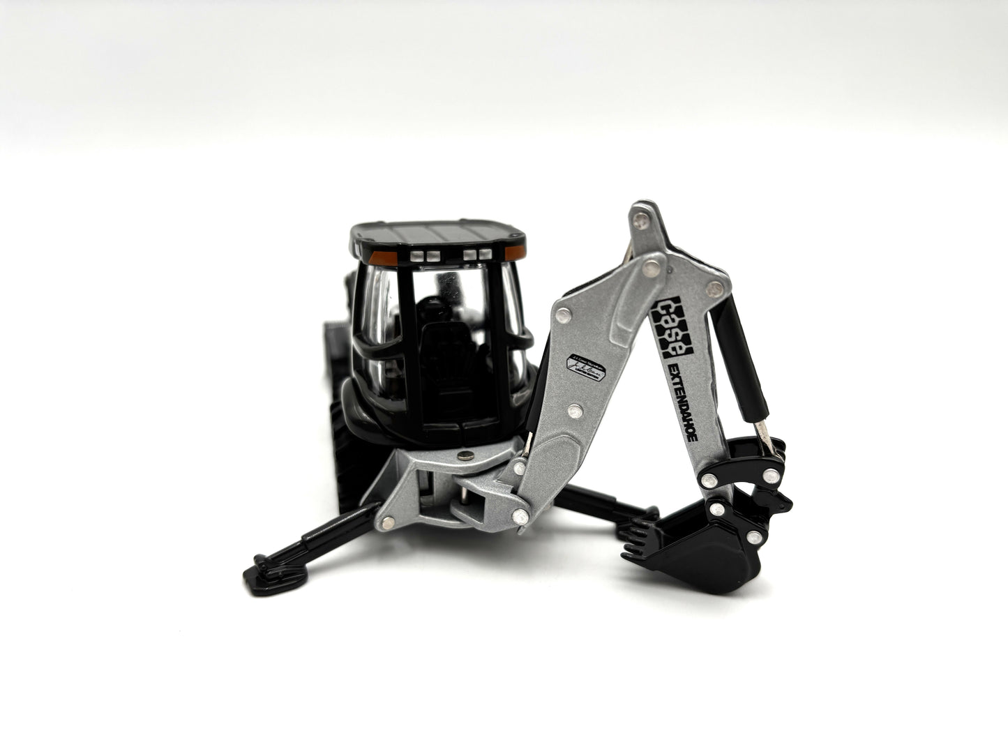 1/50 Case 580 Super N Signature Series