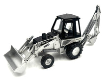 1/35 Case 5880 Silver Anniversary