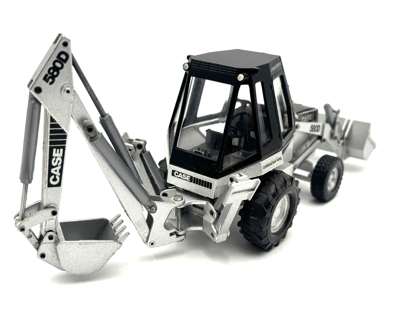 1/35 Case 5880 Silver Anniversary