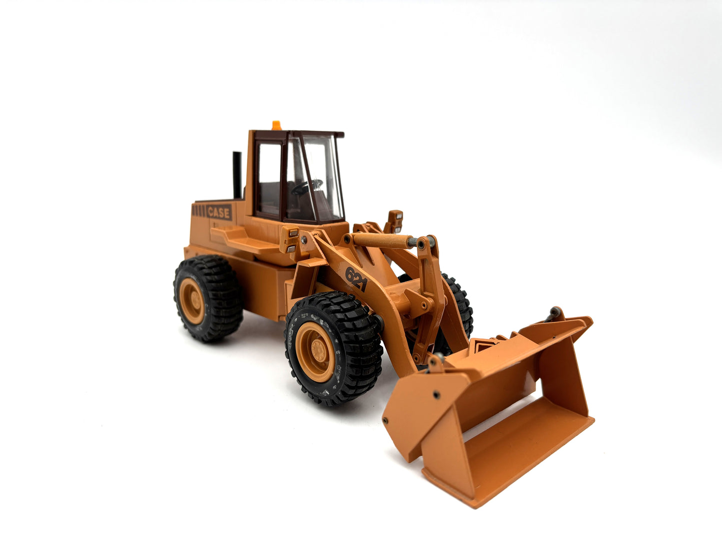 1/35 Case 621 Pay Loader