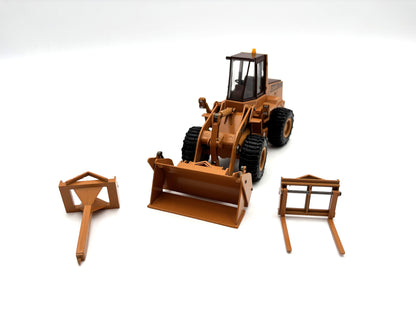 1/35 Case 621 Pay Loader