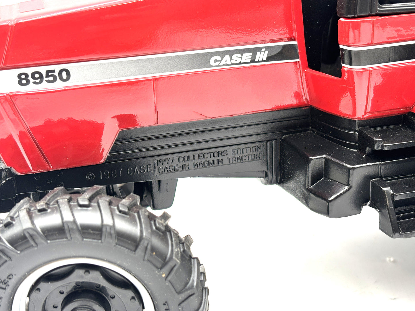 1/16 Case IH 8950 Magnum Collector's Edition