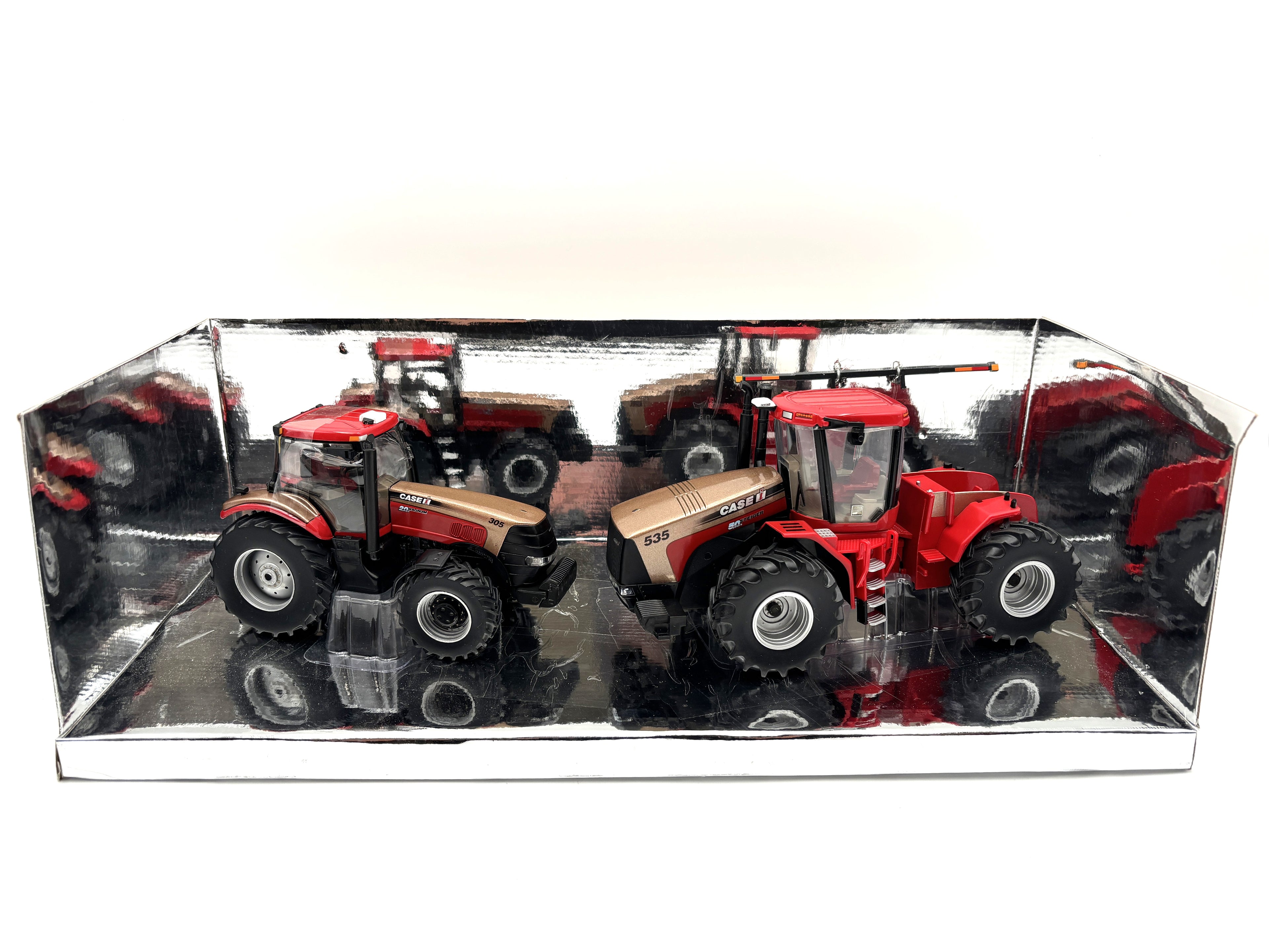 1/32 Case IH Magnum 305 and Steiger 535 20th Anniversary