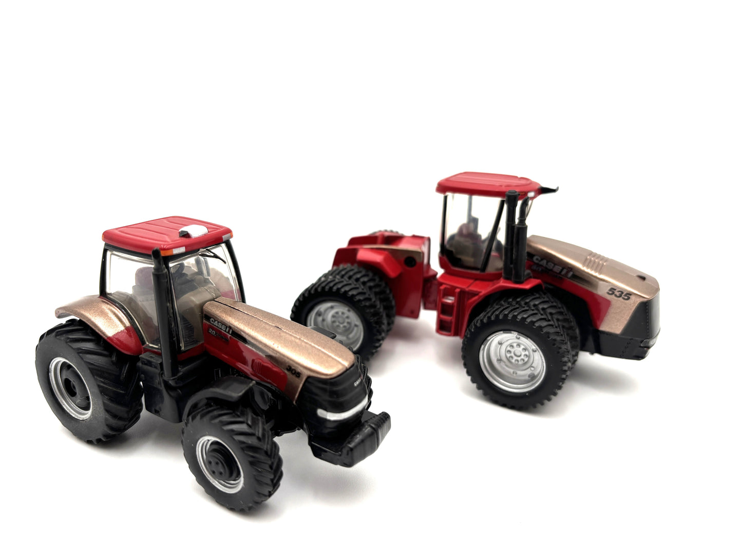 1/64 Case IH Magnum 305 and Steiger 535 Signature Set