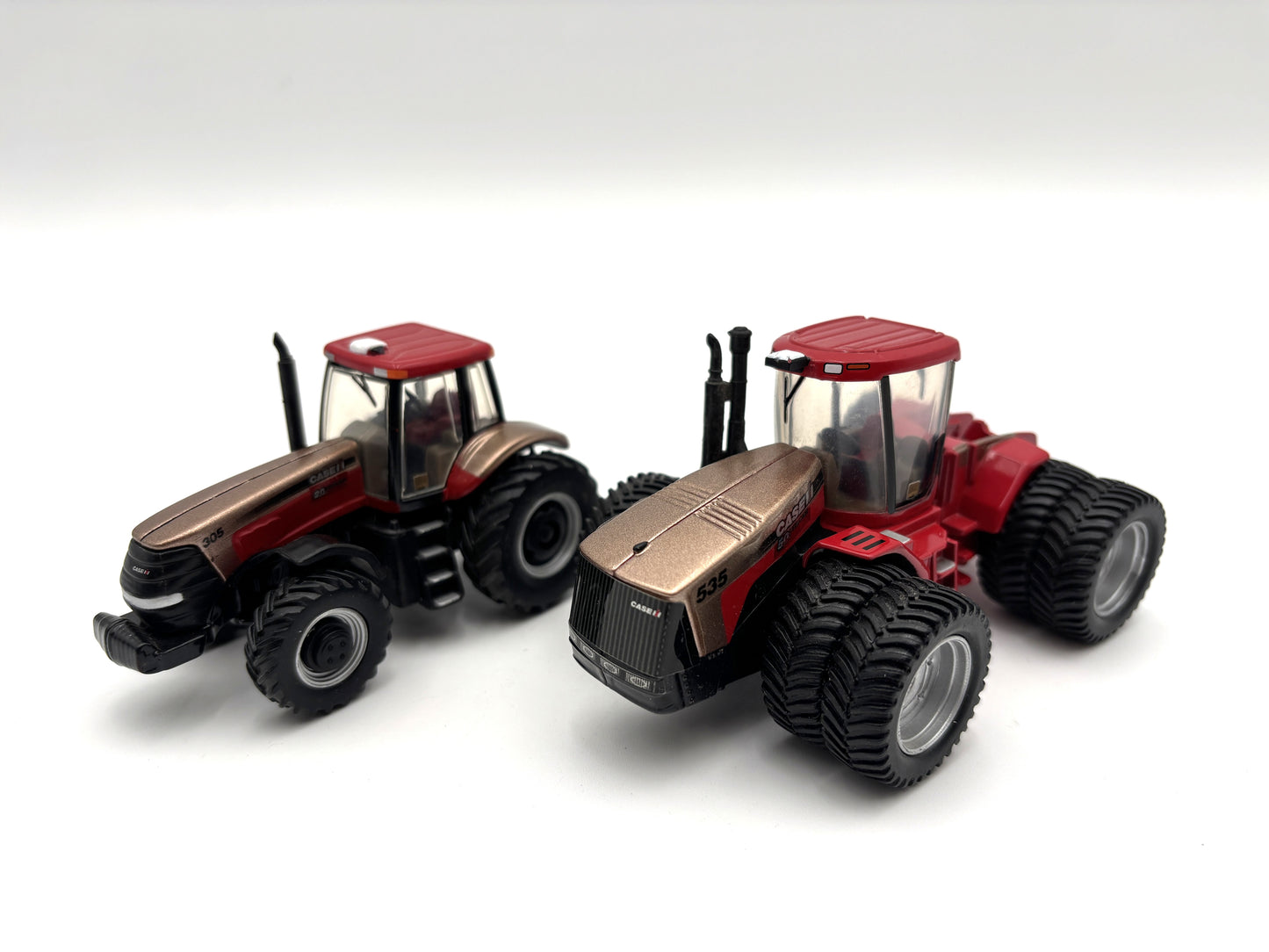 1/64 Case IH Magnum 305 and Steiger 535 Signature Set