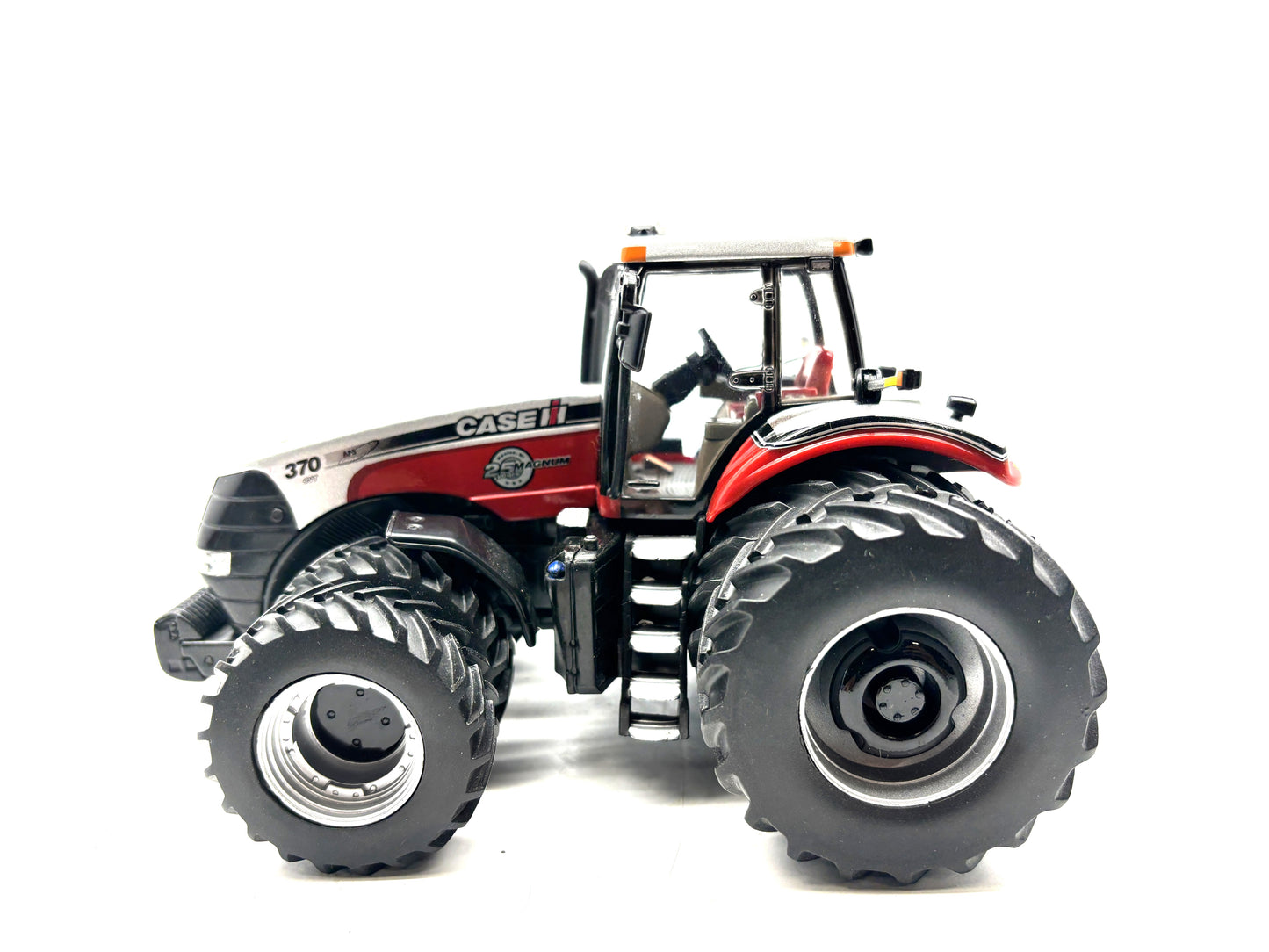 1/32 Case IH Magnum 370 Farm Show